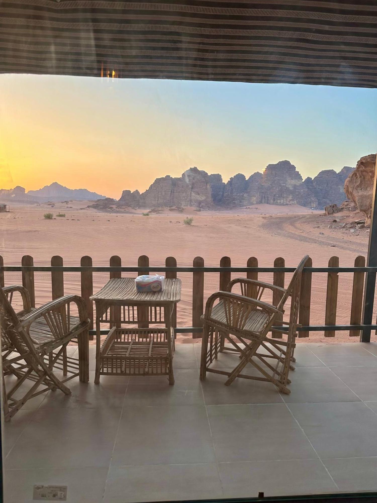 Wadi Rum Magic Camp Exterior photo